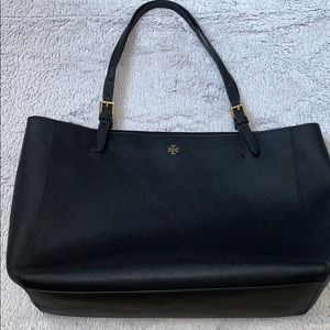 Tory Burch York Emerson Black Leather Tote Logo❤️